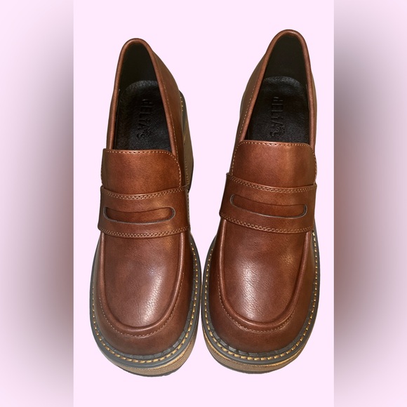 Delia’s Brown Platform Heel Loafers - Picture 3 of 7
